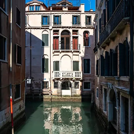 Corte Rubbi 11 Secret Terrace Venedig
